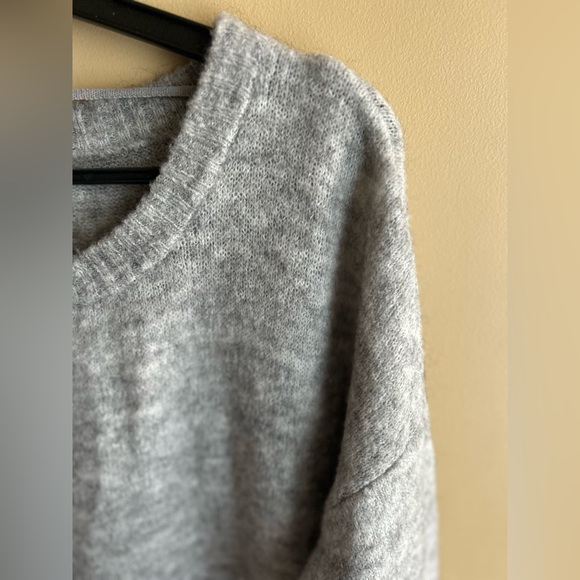 ✌️4 for $20✌️ Ichi oversized drapey sweater - Picture 3 of 9